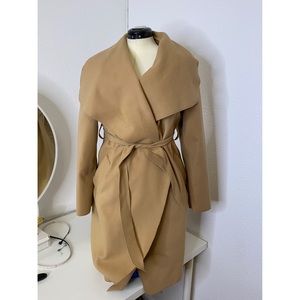 TAN TRENCH COAT